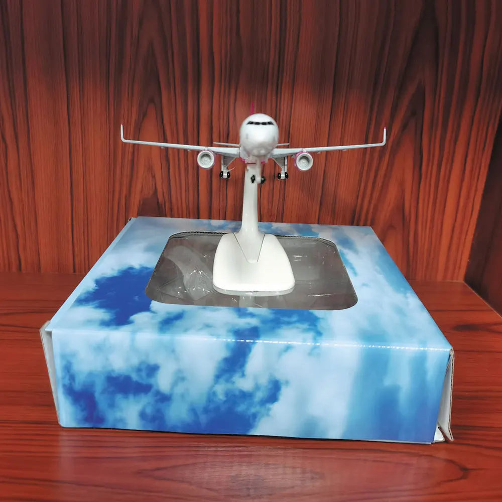 20cm Wizz Air A321 Airliner Metal Model