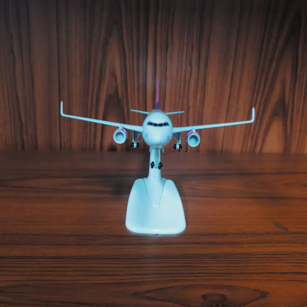 20cm Wizz Air A321 Airliner Metal Model
